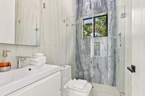 110 NE 16th Place, Fort Lauderdale FL - photo 24 of 40