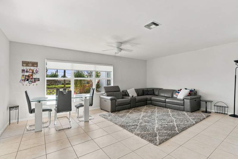 2 bedroom Villa at 2886 Fernley Drive #32, Cresthaven Condo Townhomes Sec 1, West Palm Beach — photo 3