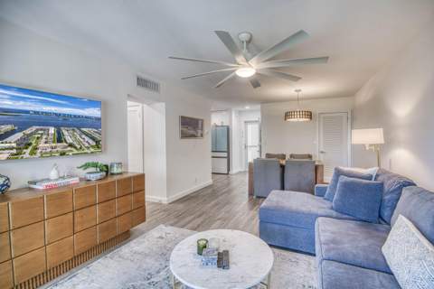 236 Castlewood Drive #205, North Palm Beach FL - photo 9 of 19