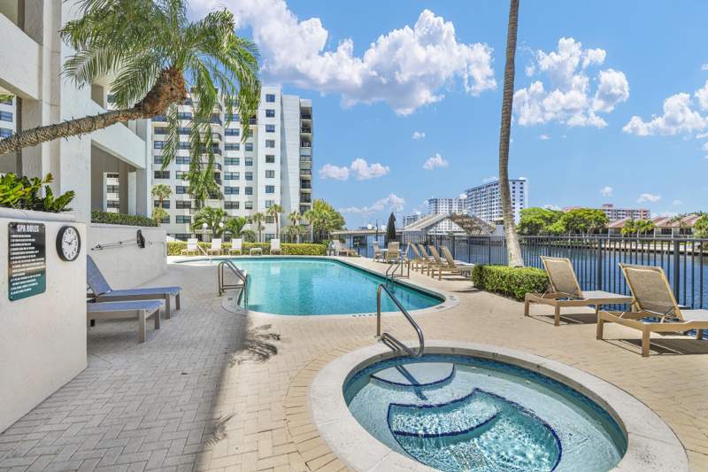 3 bedroom Condominium at 2880 NE 14th St Causeway #213, Pointe @ Pompano Beach Condo, Pompano Beach — photo 4