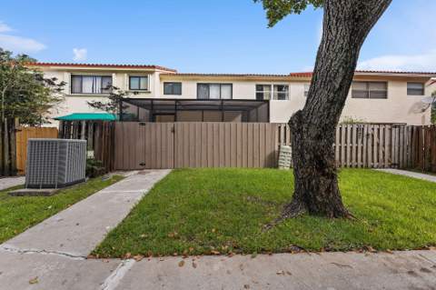 3844 Atlanta Street, Hollywood FL - photo 6 of 69