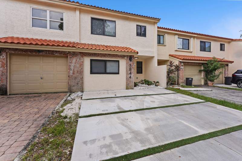 3 bedroom Townhouse at 3844 Atlanta Street, Hollywood Gardens, Hollywood — photo 3