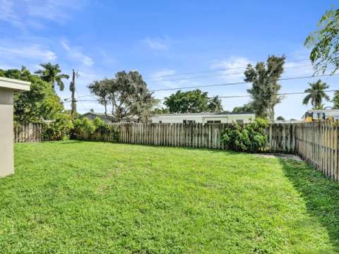 6230 NW 18th Court, Sunrise FL - photo 18 of 23