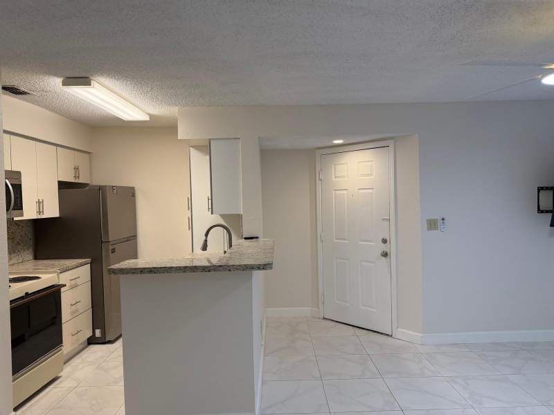 1 bedroom Condominium at 2926 S University Drive #6105, Sundance At Davie Condo, Davie — photo 2