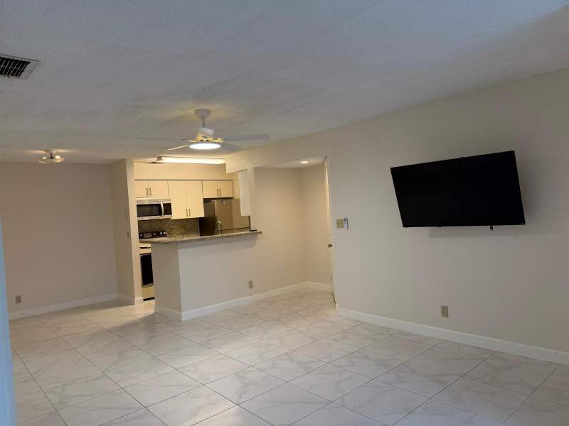 1 bedroom Condominium at 2926 S University Drive #6105, Sundance At Davie Condo, Davie — photo 4