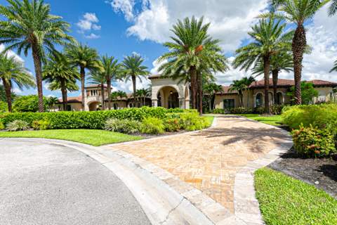 15855 Barnstormer Court, Wellington FL - photo 17 of 200