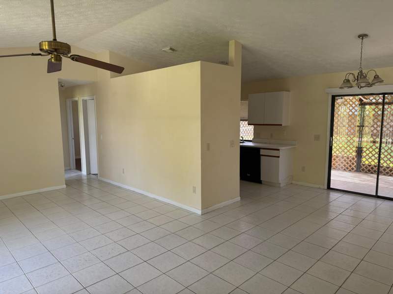 3 bedroom Single Family Residence at 166 SW Ray Avenue, Port St Lucie Section 4, Port St. Lucie — photo 4