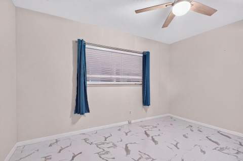 941 Crystal Lake Drive, Deerfield Beach FL - photo 17 of 21