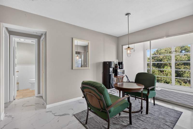 2 bedroom Condominium at 941 Crystal Lake Drive, Crystal Lake, Deerfield Beach — photo 3