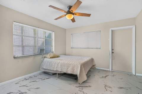 941 Crystal Lake Drive, Deerfield Beach FL - photo 14 of 21