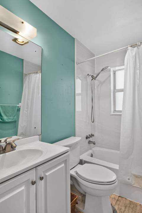 941 Crystal Lake Drive, Deerfield Beach FL - photo 16 of 21