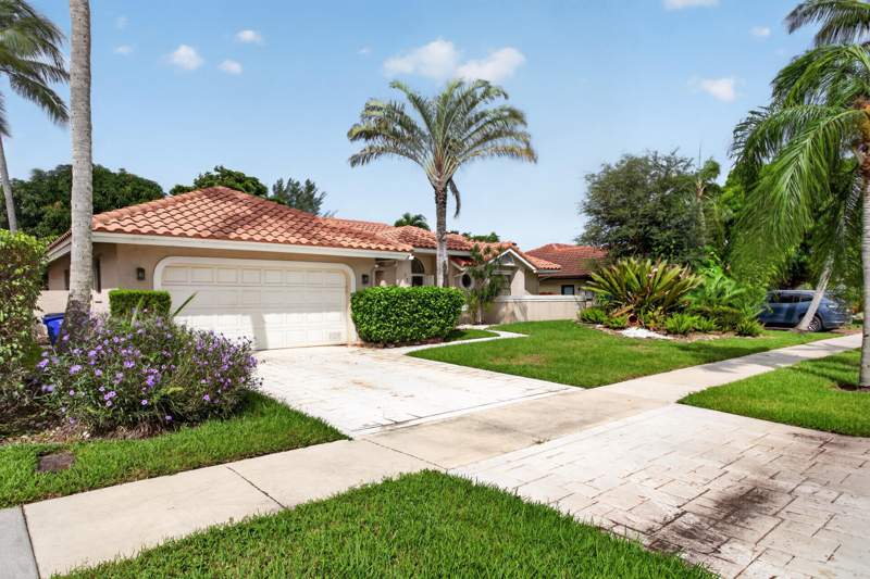3 bedroom Single Family Residence at 311 NW 37th Way, Villages Of Hillsboro, Deerfield Beach — photo 2