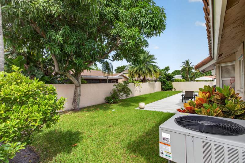 3 bedroom Single Family Residence at 311 NW 37th Way, Villages Of Hillsboro, Deerfield Beach — photo 3