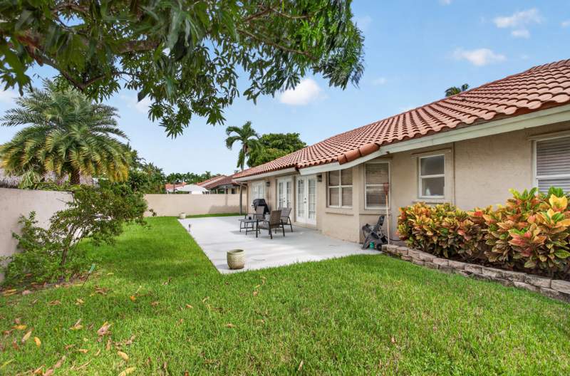 3 bedroom Single Family Residence at 311 NW 37th Way, Villages Of Hillsboro, Deerfield Beach — photo 4