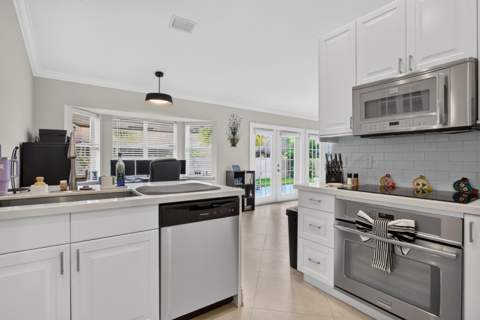 311 NW 37th Way, Deerfield Beach FL - photo 13 of 30