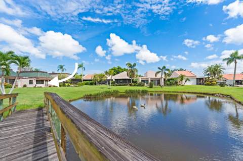 3310 SE Sandpiper Circle, Port St. Lucie FL - photo 8 of 37