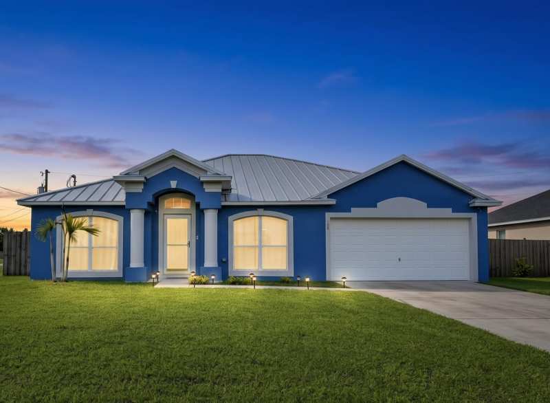 3 bedroom Single Family Residence at 600 SW Jaffe Avenue, Port St Lucie Section 21, Port St. Lucie — photo 1