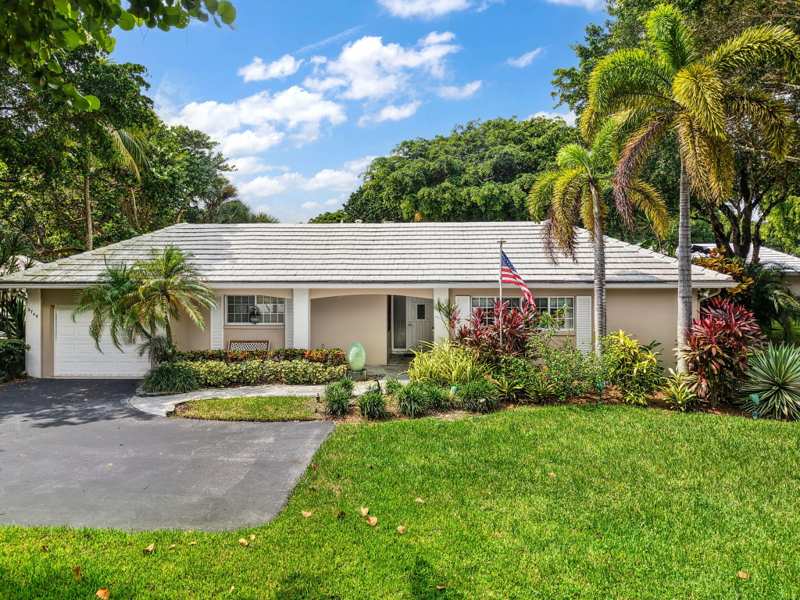 3 bedroom Villa at 3745 Oaks Clubhouse Drive #V-8, No 71 Palm-Aire Country Club, Pompano Beach — photo 1