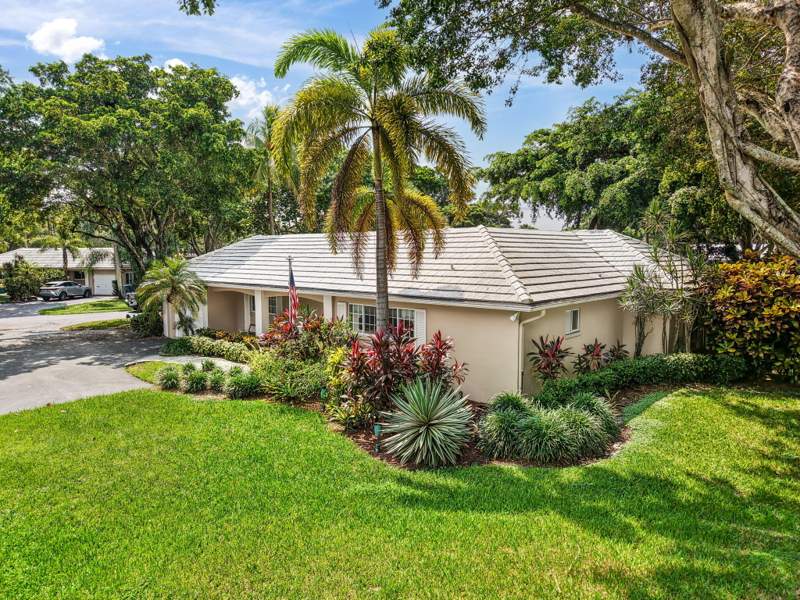 3 bedroom Villa at 3745 Oaks Clubhouse Drive #V-8, No 71 Palm-Aire Country Club, Pompano Beach — photo 3