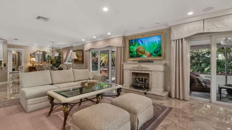 3745 Oaks Clubhouse Drive #V-8, Pompano Beach FL - photo 7 of 61