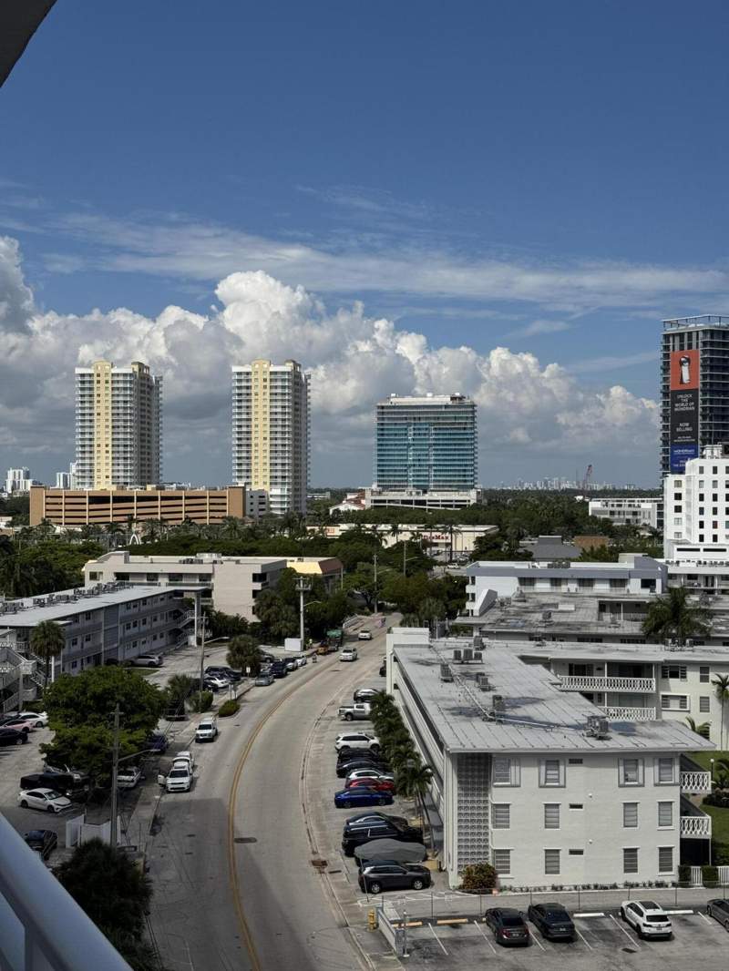 2 bedroom Condominium at 427 Golden Isles #9G, Golden Horn South Condo, Hallandale Beach — photo 4