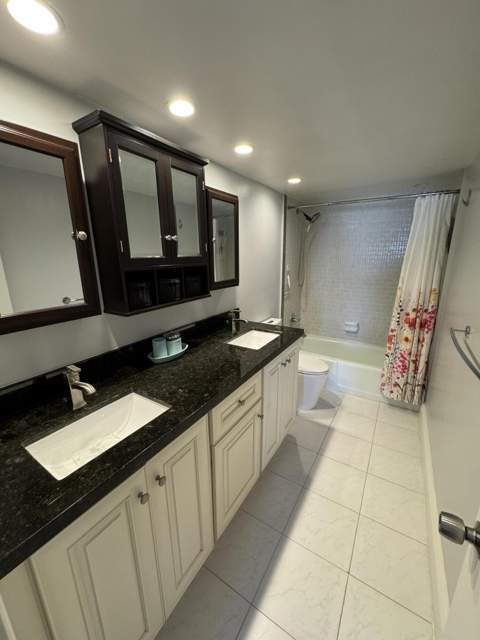 427 Golden Isles #9G, Hallandale Beach FL - photo 14 of 18