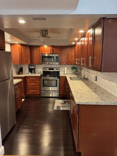 427 Golden Isles #9G, Hallandale Beach FL - photo 8 of 18