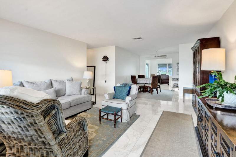 2 bedroom Single Family Residence at 2012 SW 18th Drive, Palm Beach Leisureville Sec 10, Boynton Beach — photo 4