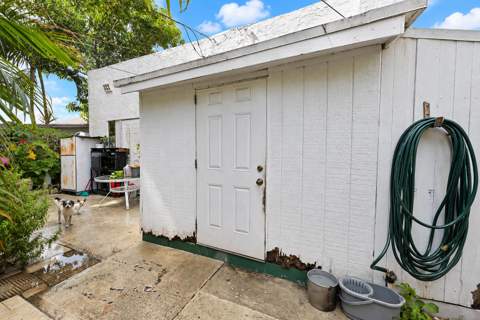 906 S J Street, Lake Worth Beach FL - photo 6 of 33