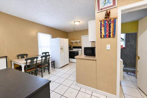 906 S J Street, Lake Worth Beach FL - photo 8 of 33