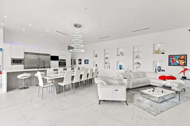 3 bedroom Single Family Residence at 114 NE 16th Place, Placido Place, Fort Lauderdale — photo 2