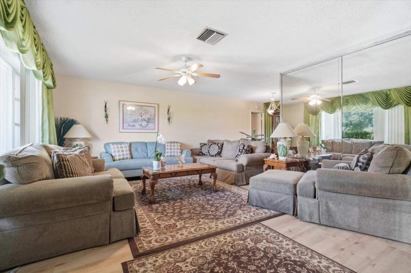 2 bedroom Single Family Residence at 7510 NW 71st Avenue, Mainlands Of Tamarac Lakes, Tamarac — photo 3