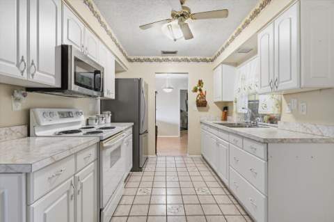 7510 NW 71st Avenue, Tamarac FL - photo 7 of 26