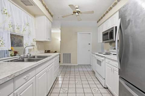 7510 NW 71st Avenue, Tamarac FL - photo 8 of 26
