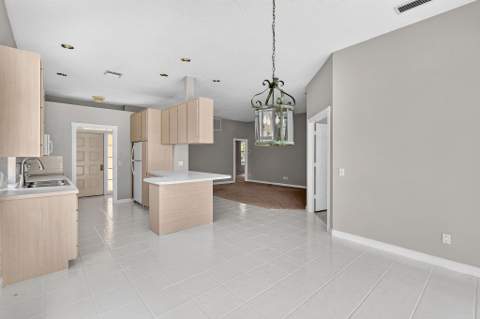 1081 Bedford Avenue, Palm Beach Gardens FL - photo 17 of 55