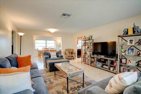14315 Amapola Drive, Delray Beach FL - photo 9 of 52