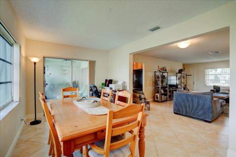 14315 Amapola Drive, Delray Beach FL - photo 15 of 52
