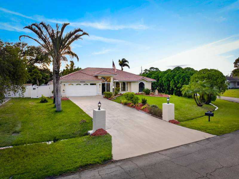3 bedroom Single Family Residence at 2202 SE Leithgow Street, Port St Lucie Section 30, Port St. Lucie — photo 2