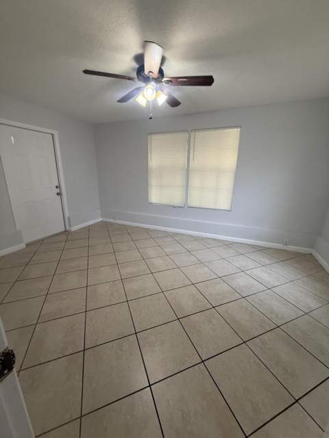 817 S B Street, Lake Worth Beach FL - photo 12 of 17