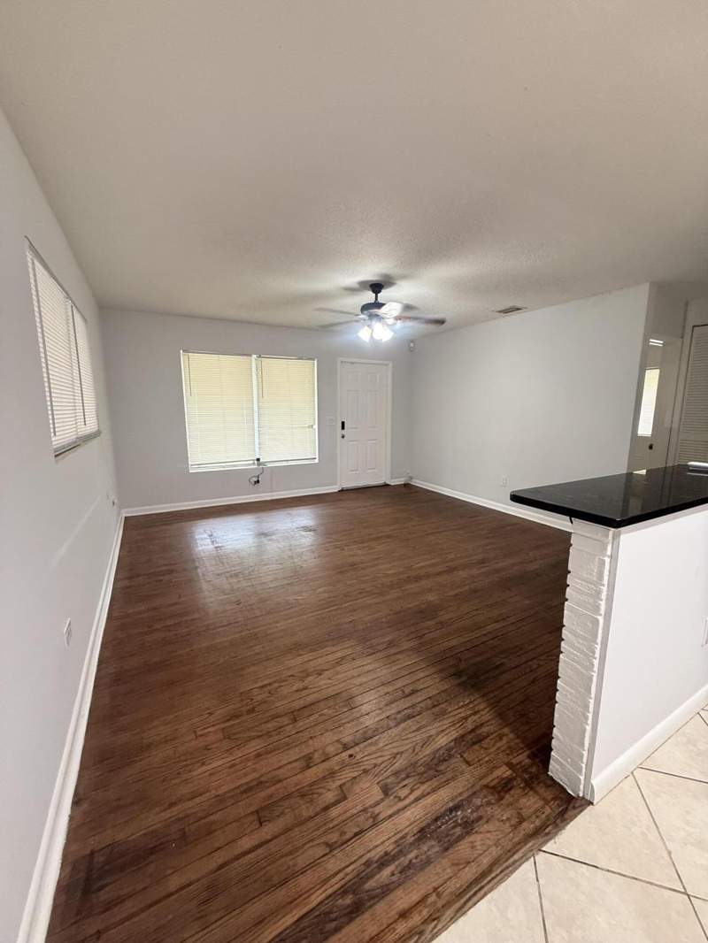 3 bedroom Single Family Residence at 817 S B Street, Lake Worth Town Of, Lake Worth Beach — photo 4