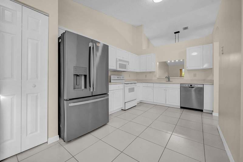 2 bedroom Villa at 6089 Heliconia Road, Floral Lakes Ph 3 And 4, Delray Beach — photo 4
