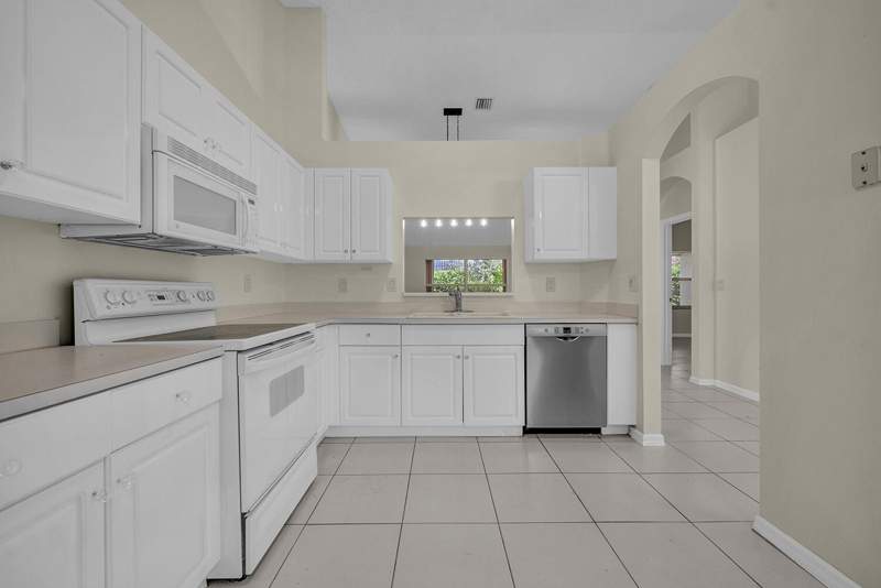 2 bedroom Villa at 6089 Heliconia Road, Floral Lakes Ph 3 And 4, Delray Beach — photo 5