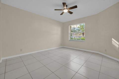 6089 Heliconia Road, Delray Beach FL - photo 13 of 33