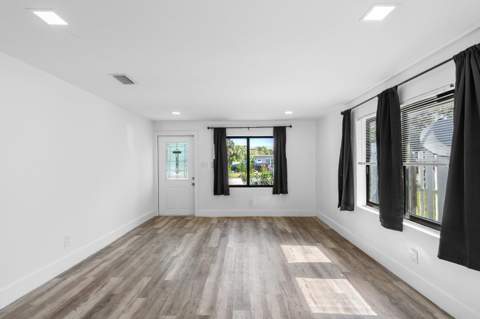 836 SW 13th Court, Pompano Beach FL - photo 8 of 37
