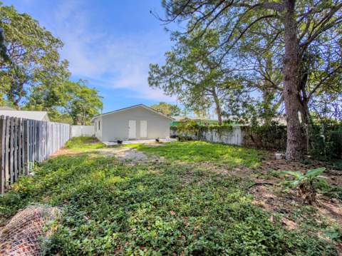 836 SW 13th Court, Pompano Beach FL - photo 20 of 37