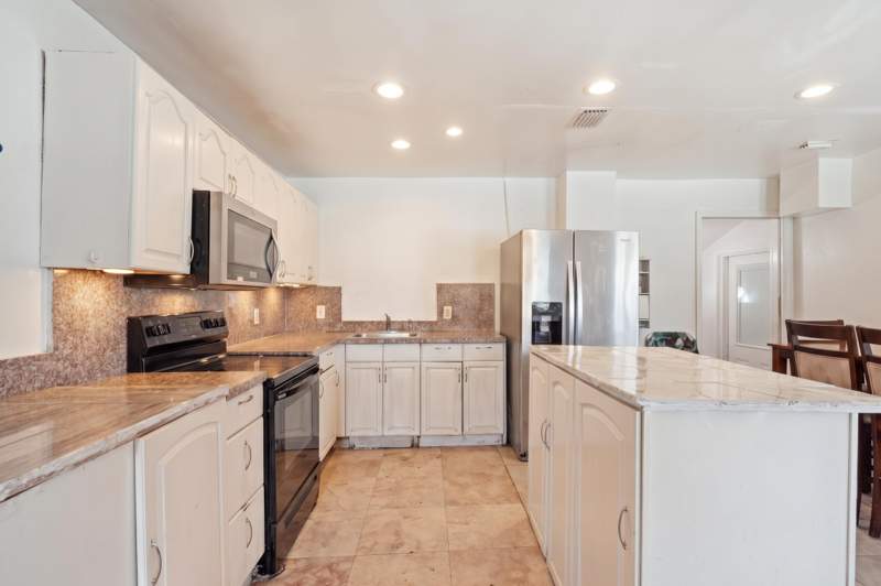 3 bedroom Single Family Residence at 1023 N 25th Avenue, Hollywood Terrace, Hollywood — photo 4