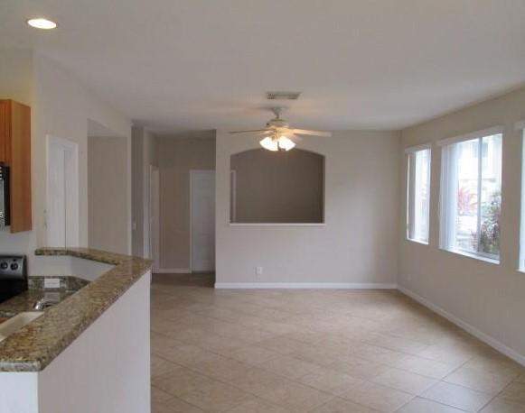 3 bedroom Townhouse at 3041 Laurel Ridge Circle, Thousand Oaks, Riviera Beach — photo 2