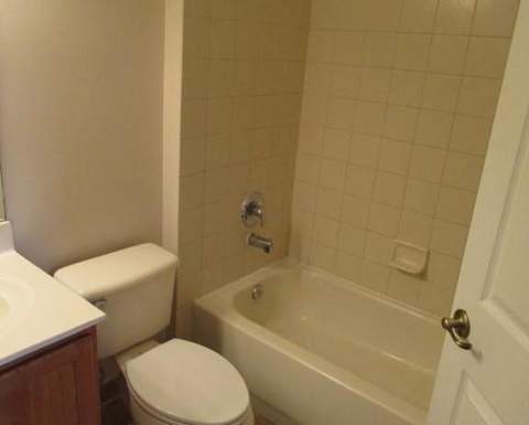 3041 Laurel Ridge Circle, Riviera Beach FL - photo 7 of 12