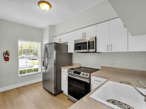 219 Mallory Court, Weston FL - photo 10 of 39