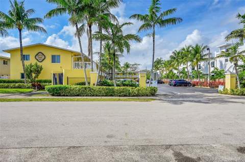 2655 NE 8th Avenue #Apt 210, Wilton Manors FL - photo 18 of 45
